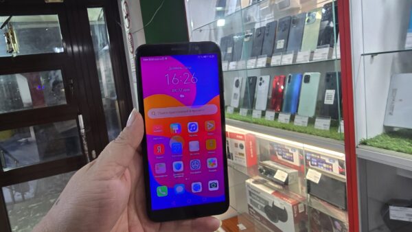 Мобильный телефон Honor 8A 2/32
