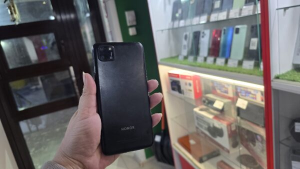 Мобильный телефон Honor 8A 2/32