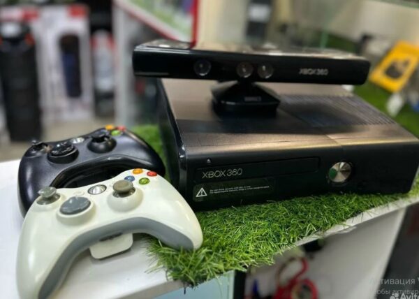 Игровая приставка Xbox 360 500gb 2 Геймпада (прошита)